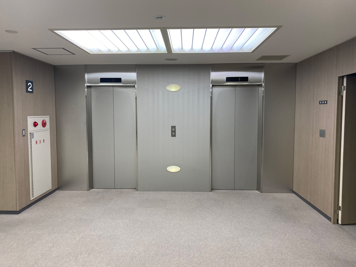 2階　エレベーターホール　リノベーション前